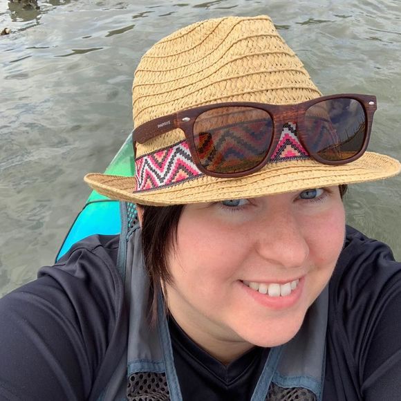 Meet your Posher, Beth - Picture 1 of 1